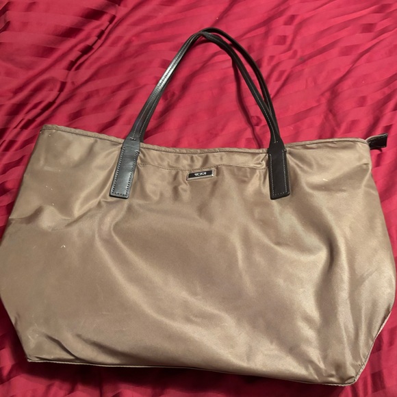 Tumi Olive Green Nylon Tote - Picture 2 of 13